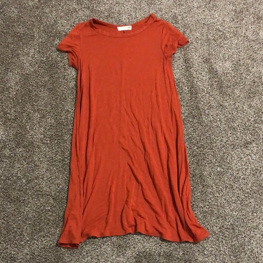 Elegant Rust Midi Dress